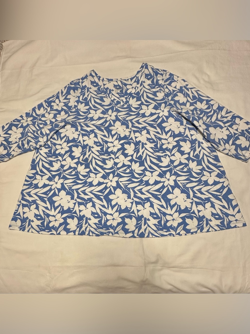 Denim & Co Blue and White Floral 3/4-Sleeve Top